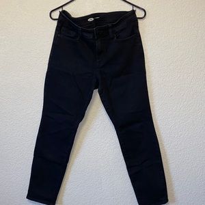 Women’s Old Navy Black Skinny 8Short Jeans